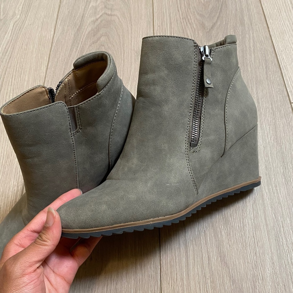 Ankle Boots Soul Naturalizer Haley Wedge Bootie Grey Suede